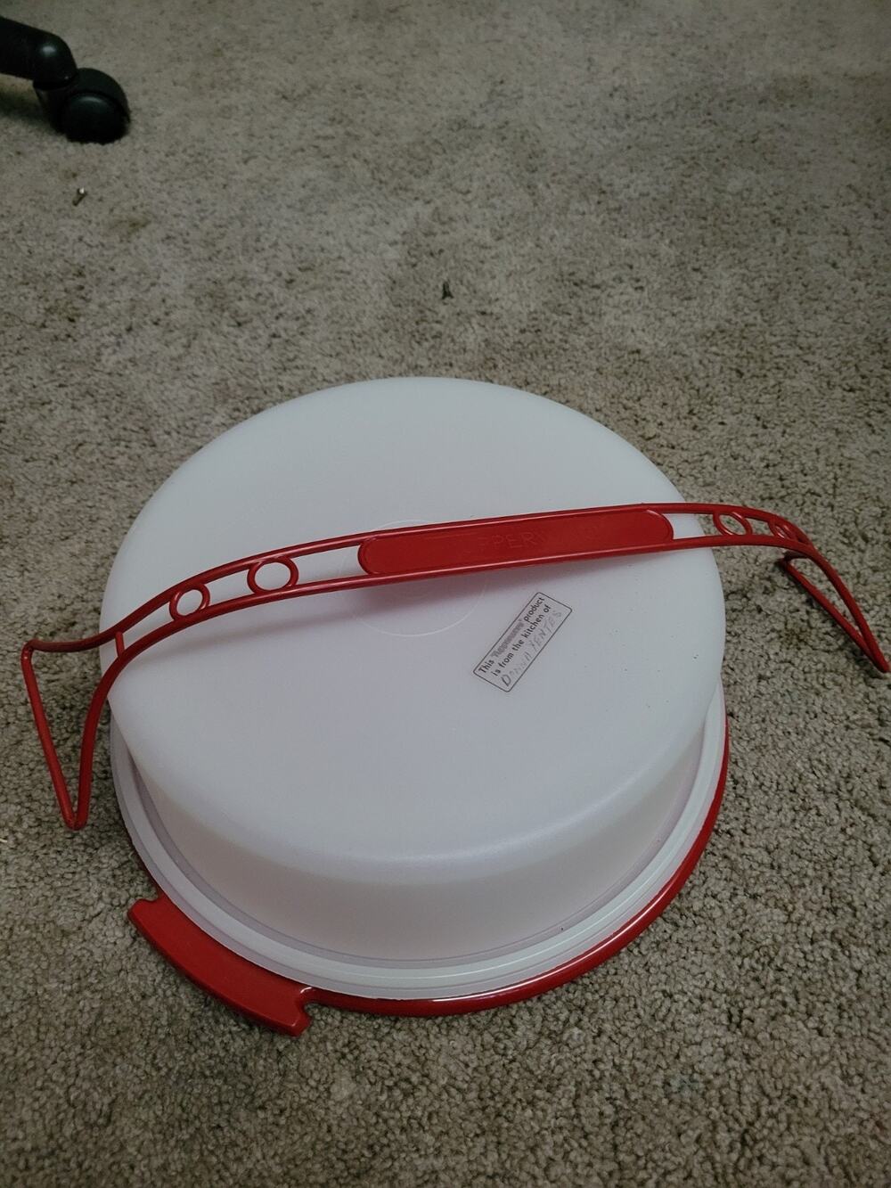Vintage TUPPERWARE Pie Carrier with Handle Red